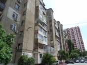 Satılır 3 otaqlı 80 m2 köhnə tikili Azadlıq prospekti m.