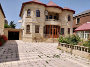 Satılır 8 otaqlı 260 m2 villa Bakıxanov