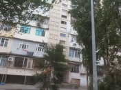 Satılır 4 otaqlı 121 m2 köhnə tikili İnşaatçılar m.