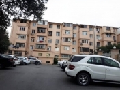 Satılır 1 otaqlı 35 m2 köhnə tikili İnşaatçılar m.