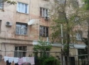 Satılır 2 otaqlı 56 m2 köhnə tikili Kimya şəhərciyi