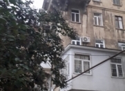 Satılır 2 otaqlı 48 m2 köhnə tikili Dövlət Statistika Komitəsi