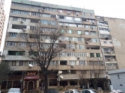 Satılır 2 otaqlı 60 m2 köhnə tikili Yasamal r.