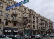 Satılır 3 otaqlı 80 m2 köhnə tikili Dostluq kinoteatrı