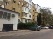 Satılır 2 otaqlı 55 m2 köhnə tikili İnşaatçılar m.