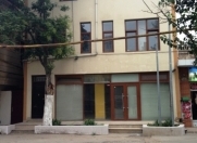İcarəyə verilir 8 otaqlı 210 m2 ofis Gənclik m.