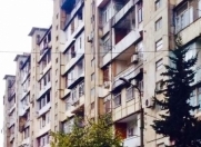 Satılır 3 otaqlı 80 m2 köhnə tikili Ukrayna dairəsi