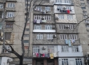 Satılır 3 otaqlı 73 m2 köhnə tikili Tibb Universiteti