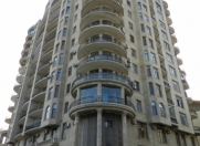 İcarəyə verilir 3 otaqlı 130 m2 yeni tikili Axundov bağı