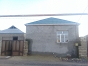 Satılır 3 otaqlı 150 m2 həyət evi Binə