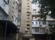 Satılır 2 otaqlı 45 m2 köhnə tikili İnşaatçılar m.