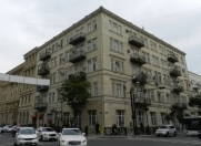 Satılır 2 otaqlı 72 m2 köhnə tikili Nizami kinoteatrı