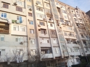 İcarəyə verilir 4 otaqlı 140 m2 köhnə tikili Elmlər Akademiyası m.
