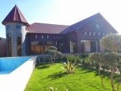 Satılır 4 otaqlı 300 m2 bağ evi Mərdəkan