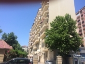 Satılır 4 otaqlı 150 m2 yeni tikili Ayna Sultanova heykəli