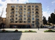 Satılır 3 otaqlı 100 m2 köhnə tikili Nizami m.