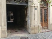 Satılır 5 otaqlı 150 m2 köhnə tikili Nizami kinoteatrı