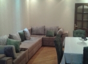 İcarəyə verilir 3 otaqlı 90 m2 köhnə tikili Ukrayna dairəsi