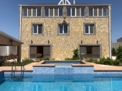 Satılır 12 otaqlı 404 m2 bağ evi Mərdəkan