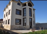 Satılır 9 otaqlı 510 m2 bağ evi Novxanı