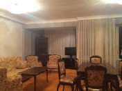 İcarəyə verilir 2 otaqlı 100 m2 köhnə tikili İçəri Şəhər m.