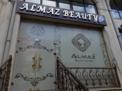 İcarəyə verilir 3 otaqlı 100 m2 obyekt İnşaatçılar m.