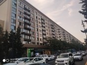 Satılır 1 otaqlı 40 m2 köhnə tikili Gənclik m.