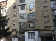 Satılır 5 otaqlı 121 m2 köhnə tikili 8 mkr