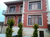 Satılır 5 otaqlı 200 m2 bağ evi Mərdəkan