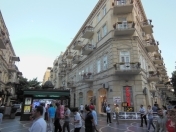 İcarəyə verilir 2 otaqlı 90 m2 köhnə tikili Sahil m.