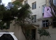 Satılır 2 otaqlı 42 m2 köhnə tikili Zərifə Əliyeva adına park