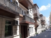 Satılır 3 otaqlı 80 m2 köhnə tikili MUM