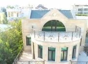 İcarəyə verilir 8 otaqlı 500 m2 həyət evi Badamdar