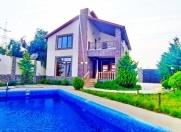 Satılır 4 otaqlı 220 m2 bağ evi Mərdəkan