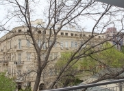 Satılır 3 otaqlı 80 m2 köhnə tikili Axundov bağı