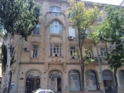 İcarəyə verilir 7 otaqlı 210 m2 ofis Sahil m.