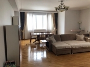 İcarəyə verilir 4 otaqlı 180 m2 yeni tikili İçəri Şəhər m.