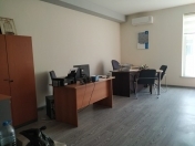 İcarəyə verilir 1 otaqlı 40 m2 ofis Nəriman Nərimanov m.