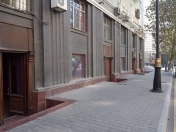 İcarəyə verilir 4 otaqlı 250 m2 obyekt Sahil m.