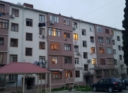 Satılır 2 otaqlı 54 m2 köhnə tikili Hərbi Hospital