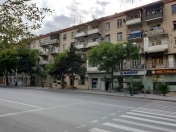 Satılır 3 otaqlı 85 m2 köhnə tikili Nizami m.
