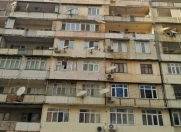 Satılır 4 otaqlı 100 m2 köhnə tikili 8 mkr