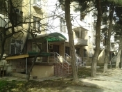 İcarəyə verilir 2 otaqlı 90 m2 obyekt İnşaatçılar m.