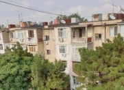 Satılır 2 otaqlı 65 m2 köhnə tikili İzmir parkı