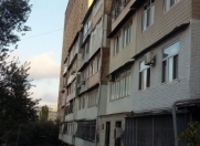 Satılır 2 otaqlı 50 m2 köhnə tikili İnşaatçılar m.