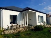 Satılır 4 otaqlı 180 m2 bağ evi Mərdəkan