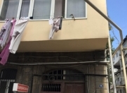 Satılır 2 otaqlı 33 m2 köhnə tikili Yasamal r.