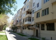 Satılır 3 otaqlı 90 m2 köhnə tikili İnşaatçılar m.