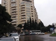 Satılır 6 otaqlı 248 m2 yeni tikili Azadlıq prospekti m.