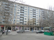 Satılır 3 otaqlı 90 m2 köhnə tikili Yasamal r.